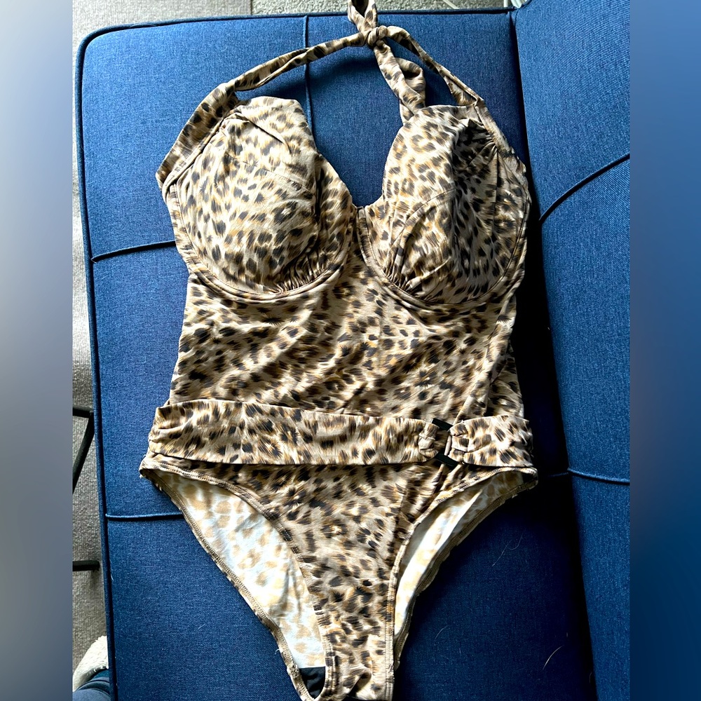Leopard print swimsuit. Lightly worn. Busy size 38F